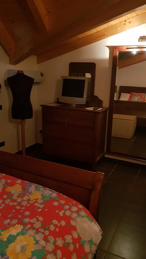B&B Benessere La Casa Nera เบรโน ภายนอก รูปภาพ